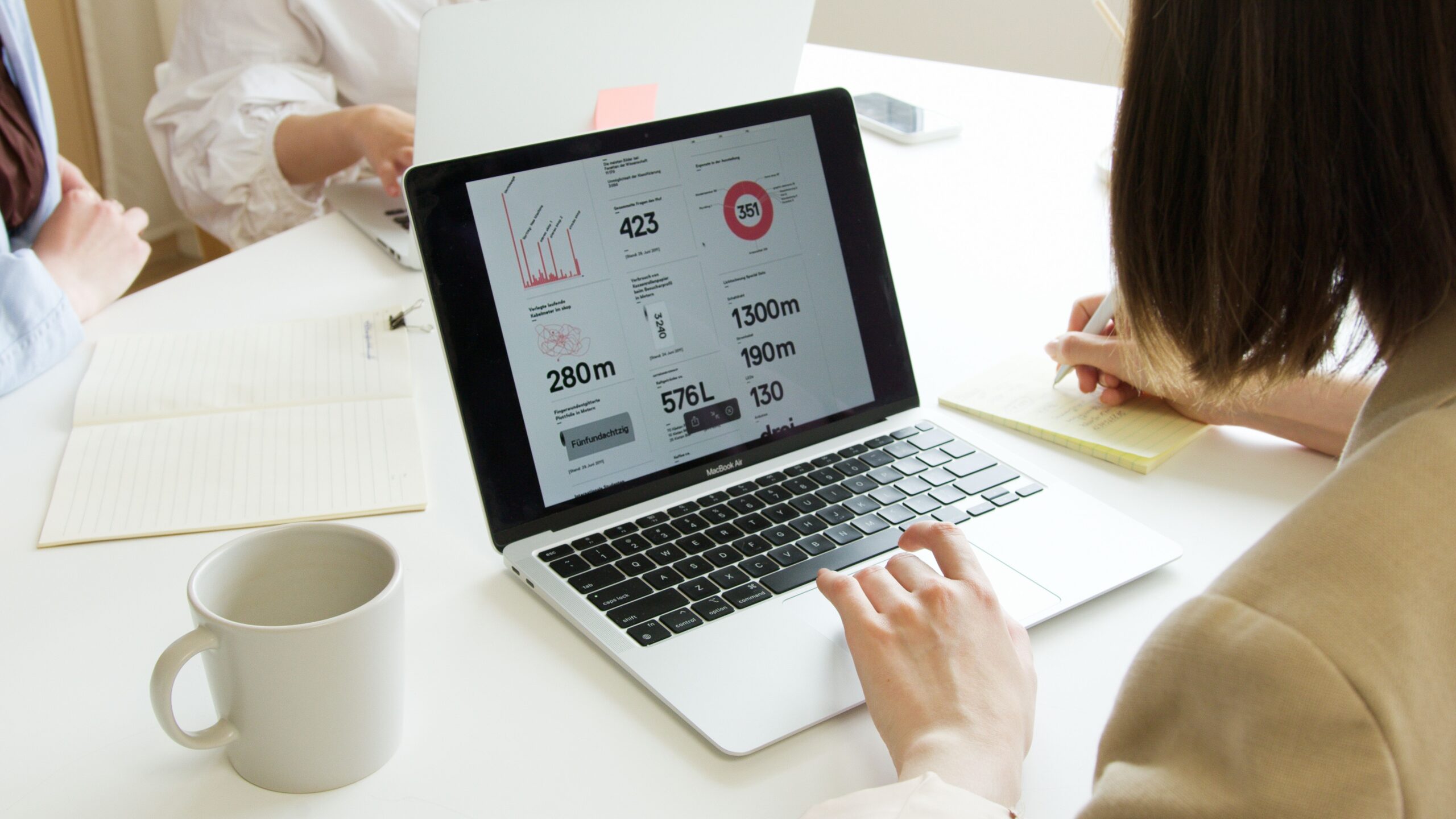 The Cost of Saying Yes to Everything: Setting Smarter Business Boundaries for Atlanta Entrepreneurs pexels artempodrez 8511933